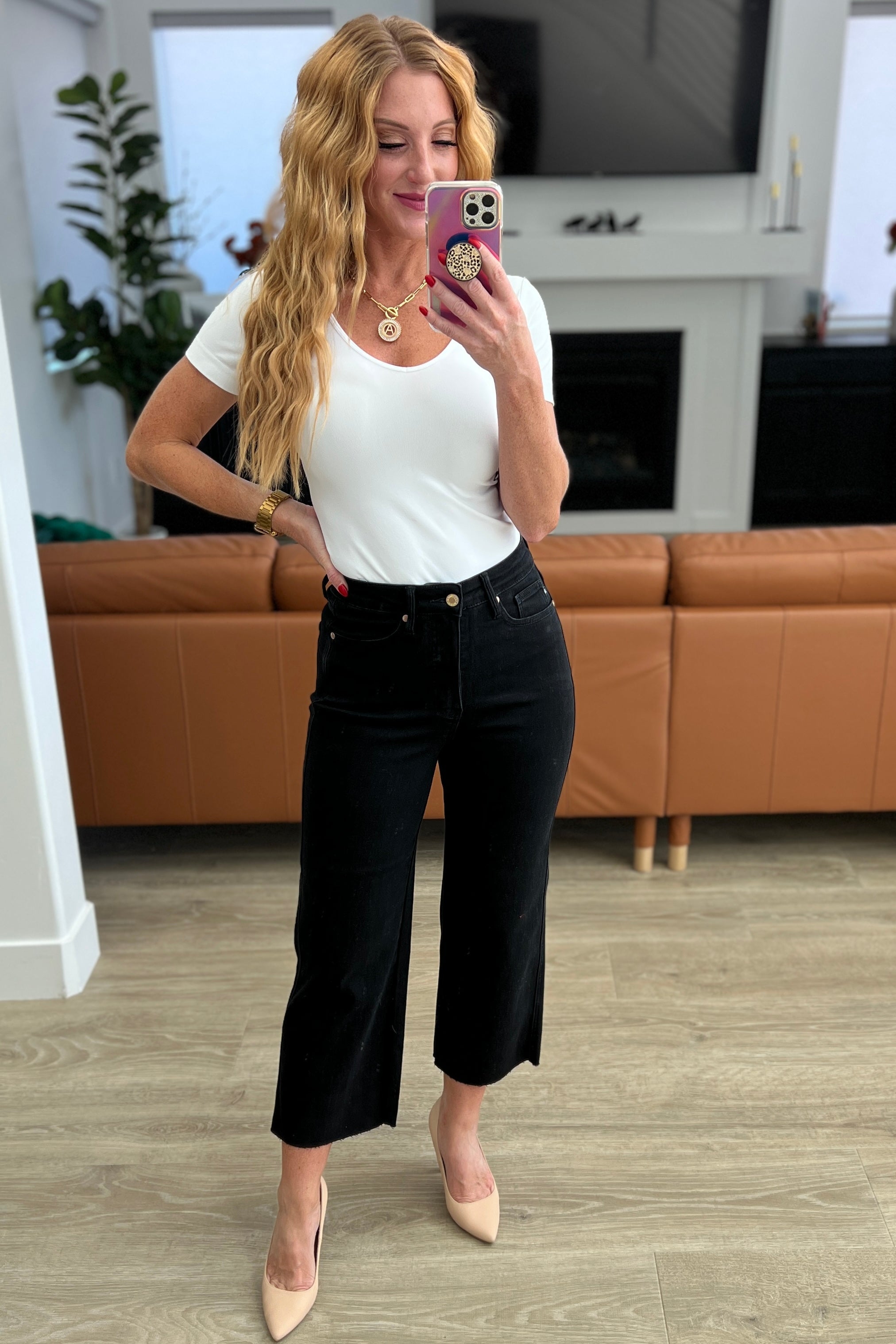 Lizzy High Rise Tummy Control Wide Leg Crop Jeans in Black - Judy Blue –  Fallon Ave Boutique